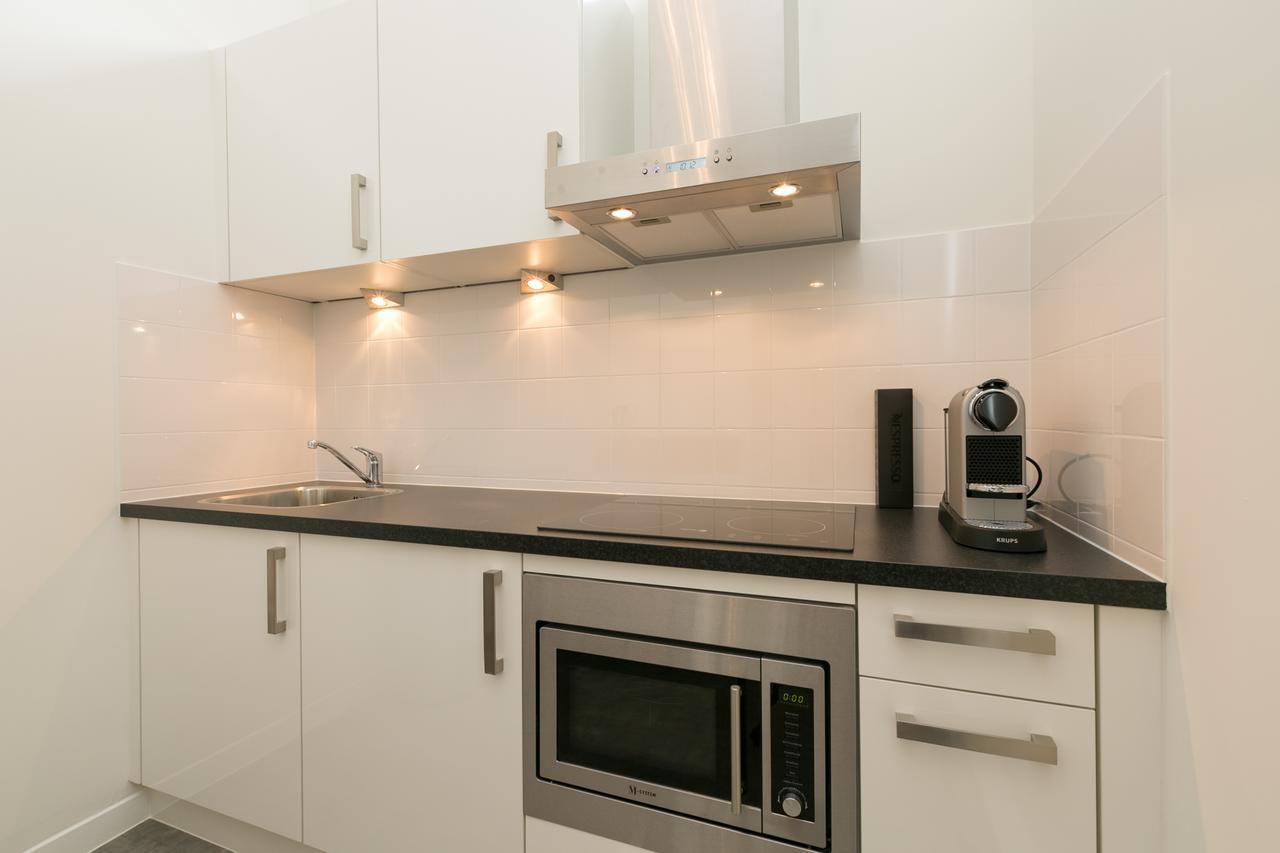 The Palace - R.q.c. *