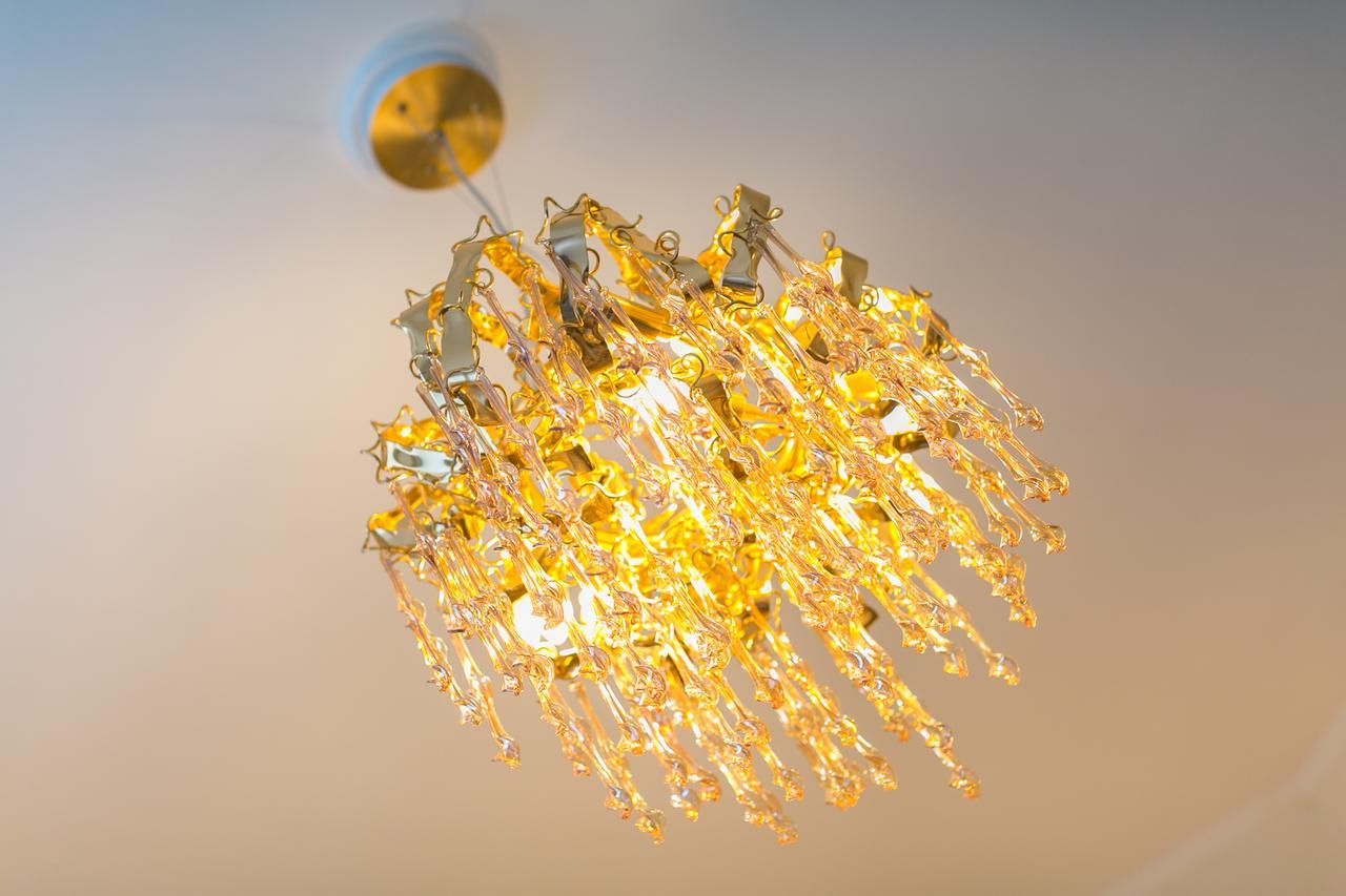 The Palace - R.q.c. *